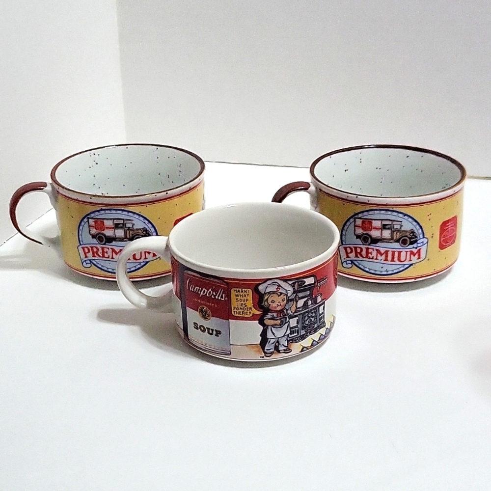 3 vintage Campbell's Soup Mugs